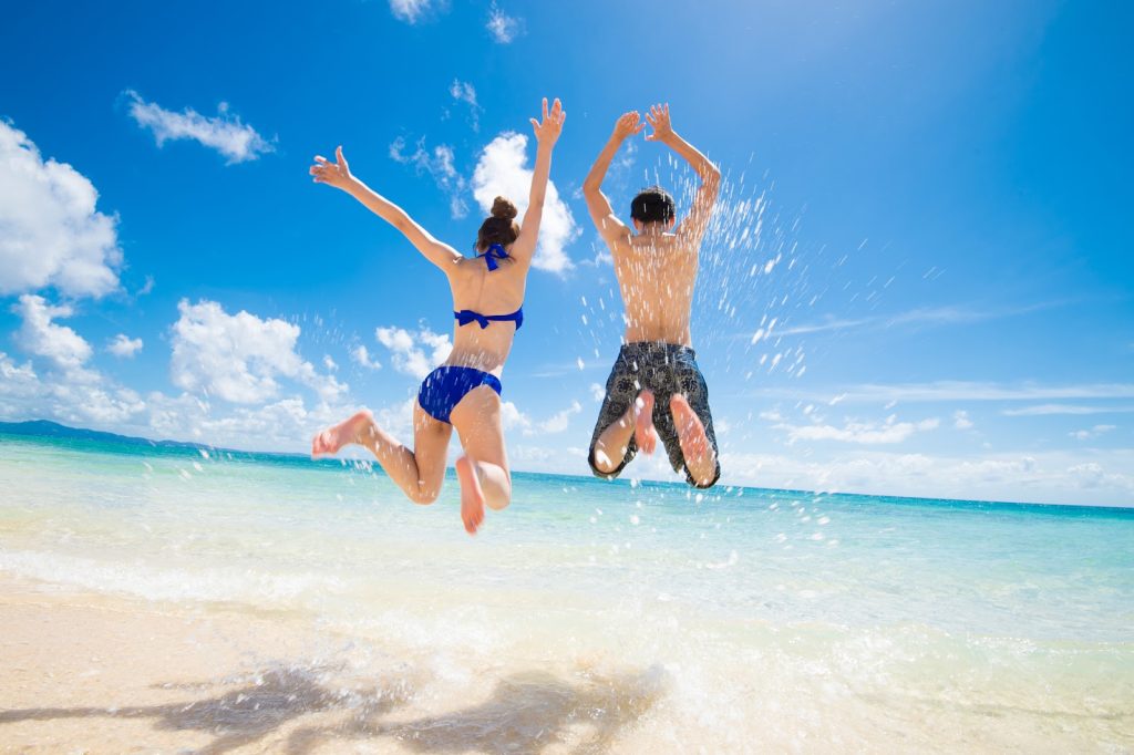 2泊3日の沖縄旅行の費用相場は?安く抑えるポイントと家族やカップルの費用相場も解説;