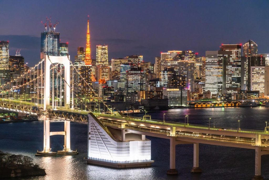 東京で夜でも楽しめる観光地18選! 夜デートや一人での暇つぶしにぴったりな場所も紹介;