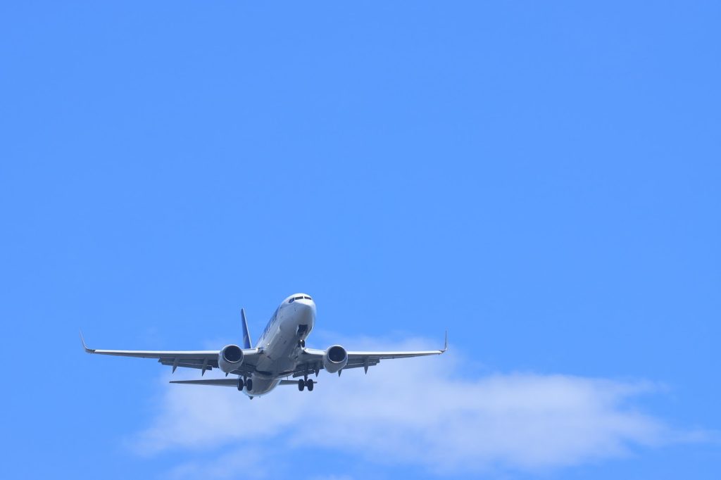 LCCとは?大手航空会社との違いやメリットをわかりやすく解説;