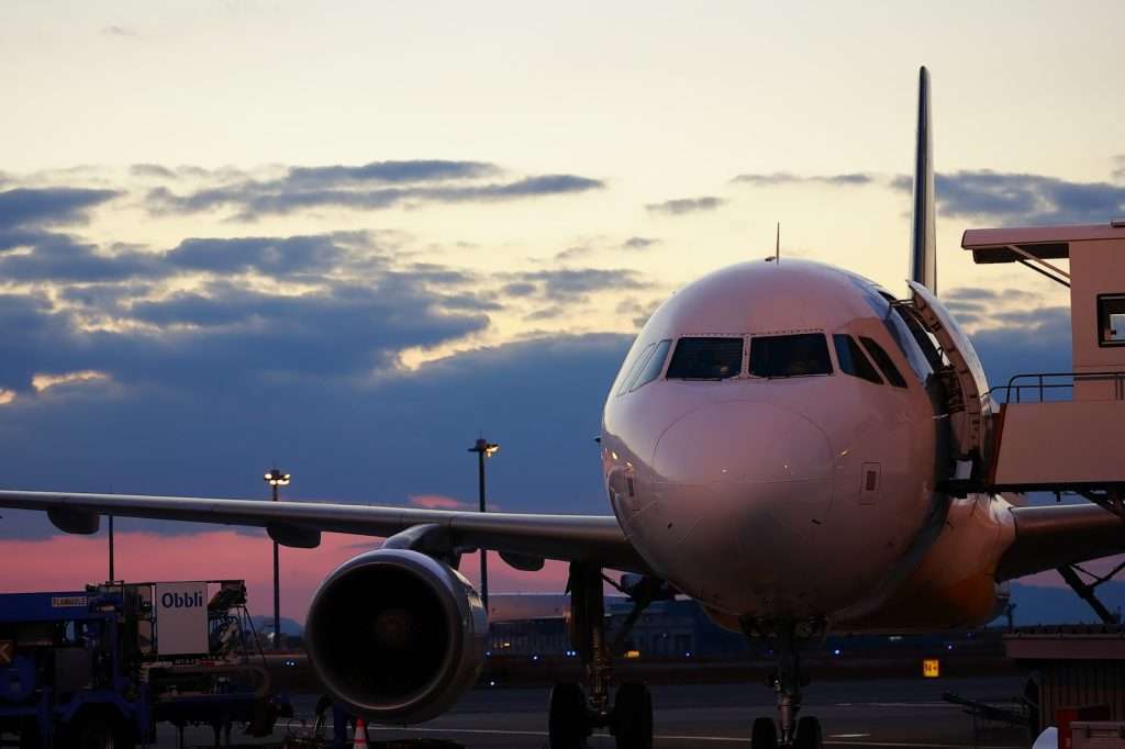 初心者必見!飛行機の乗り方をわかりやすく解説【国内線】;